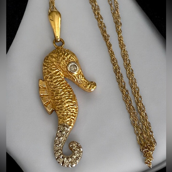 Custom Estate 14K Yellow Gold Nautical Diamond SEAHORSE Pendant 18.25” Necklace